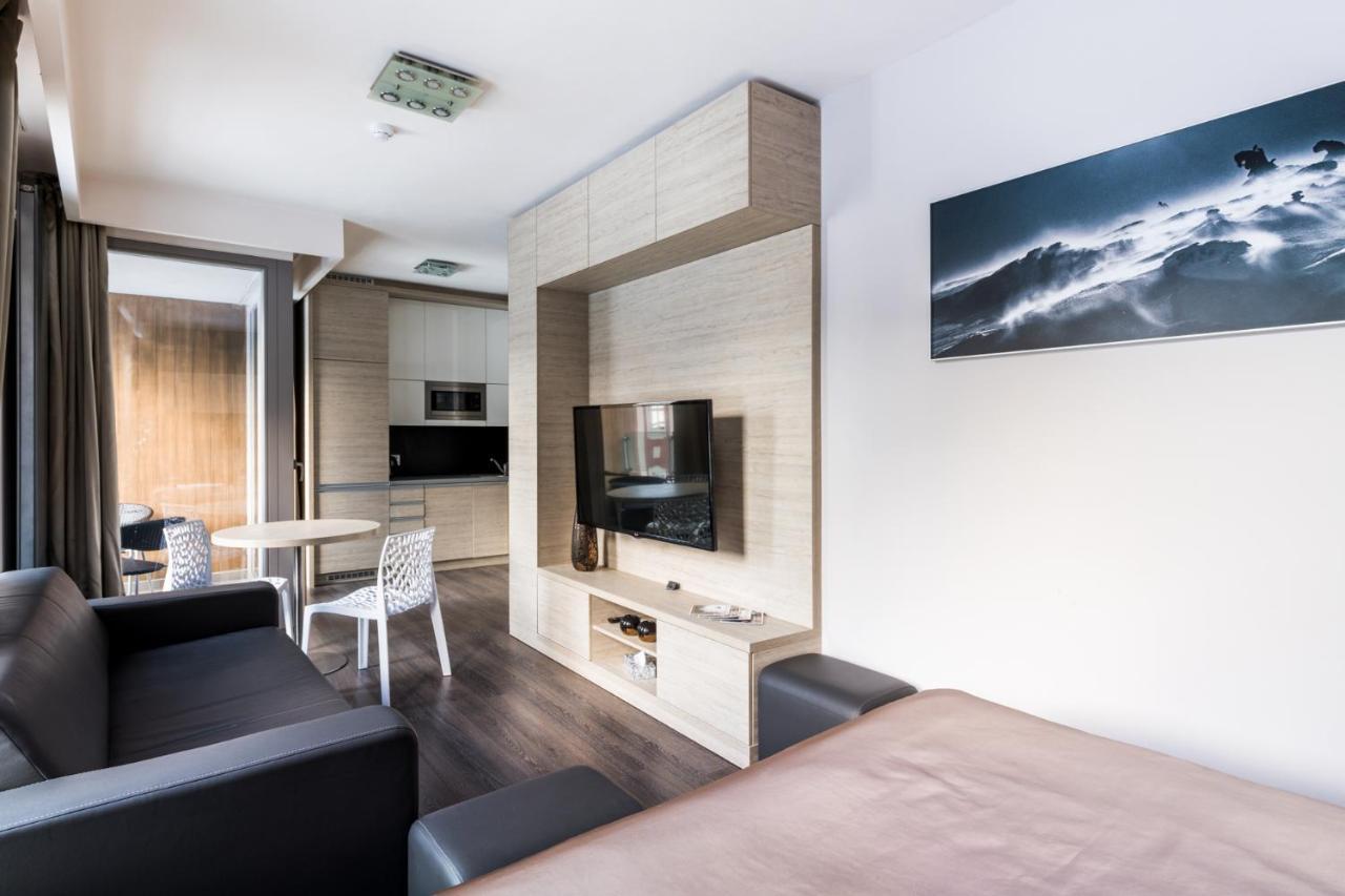 Studio mit Balkon